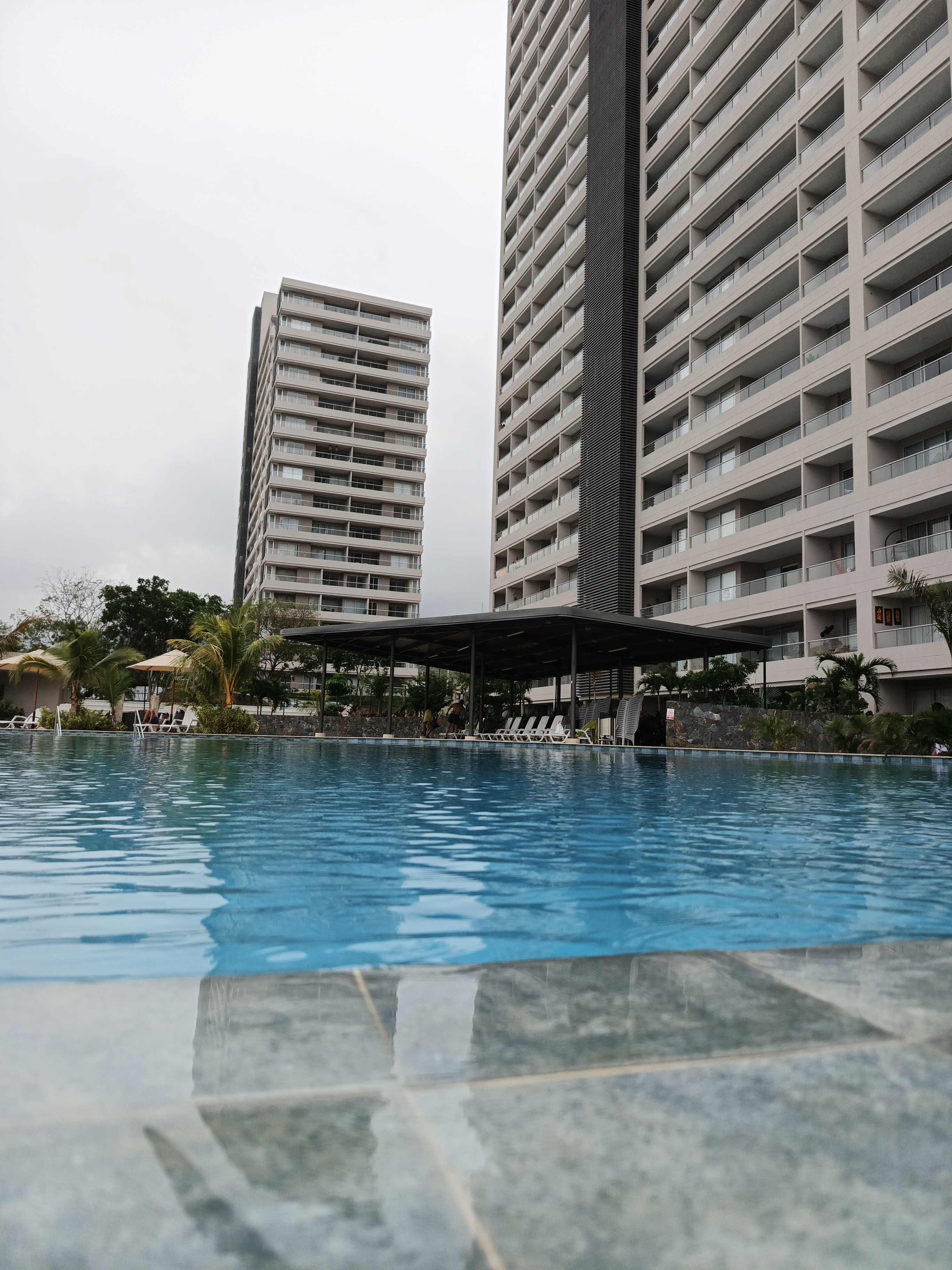 Piscina y zonas comunes Santa Marina